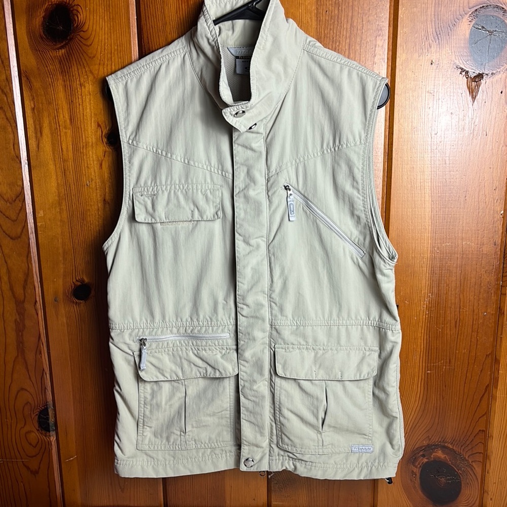 Vintage Columbia Sportswear Titanium Utility fishing vest